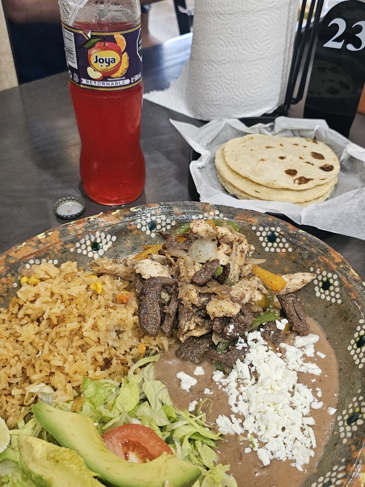La Casita Taqueria & Refresqueria Photo 02
