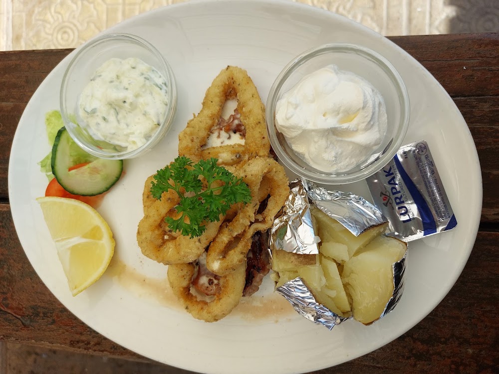 Orca's Beach Bar & Grill Photo 02